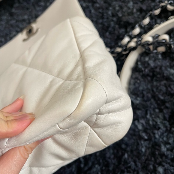 Chanel 19 flap - Picture 8 of 12